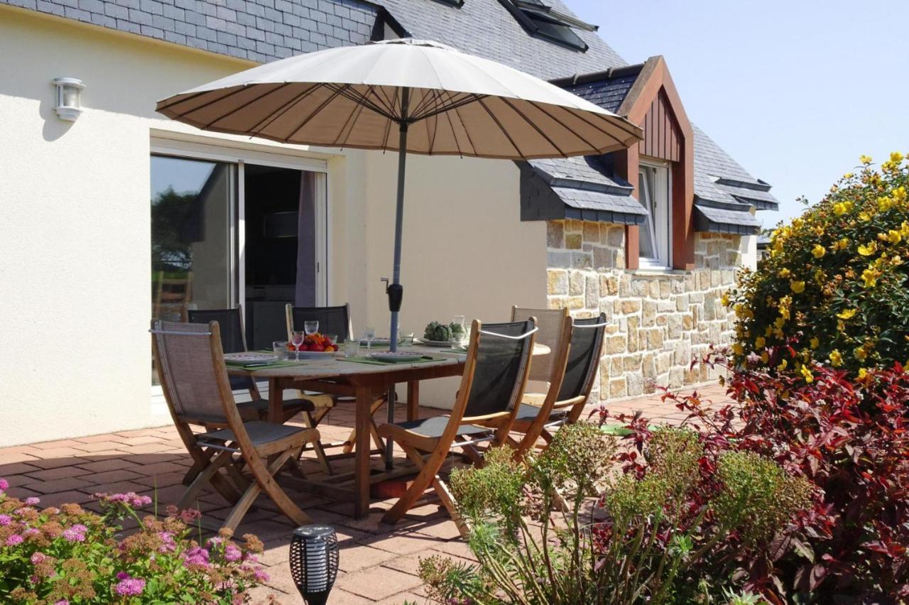 Nice Holiday Home With Beautiful Garden, Paimpol Bagian luar foto