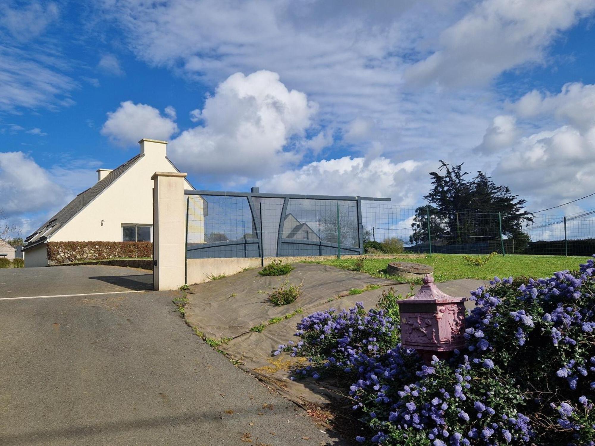 Nice Holiday Home With Beautiful Garden, Paimpol Bagian luar foto